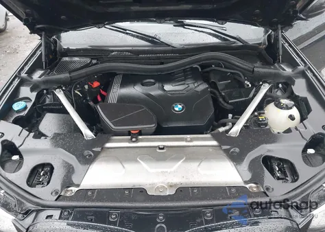 2021 BMW X3 xDrive30I z USA, uszkodzony, nr VIN 5UXTY5C09M9E30322